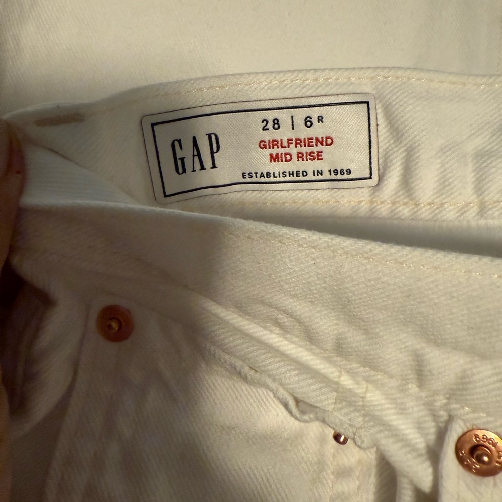 Gap the girlfriend jean optic white sz 28/6R - Picture 9 of 11
